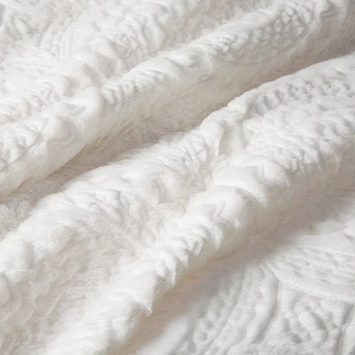 Alivia Faux Fur Ultra Plush Duvet Cover Set 6 Alivia Faux Fur Ultra Plush Duvet Cover Set - Image 6