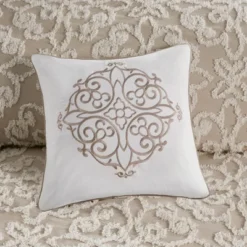 4pc Amber Tufted Cotton Chenille Comforter Set -Madison Park GUEST 6ad8e26c c492 4b5d 88b5 3a7074cd3f66