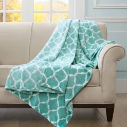 60"x70" Oversized Ogee Throw Blanket - Madison Park